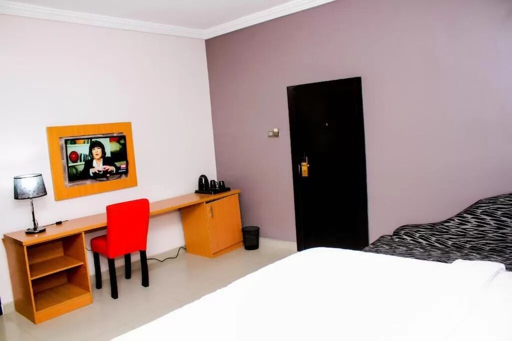 SHAMROCK MANOR THE RESIDENCE BENIN CITY view 2