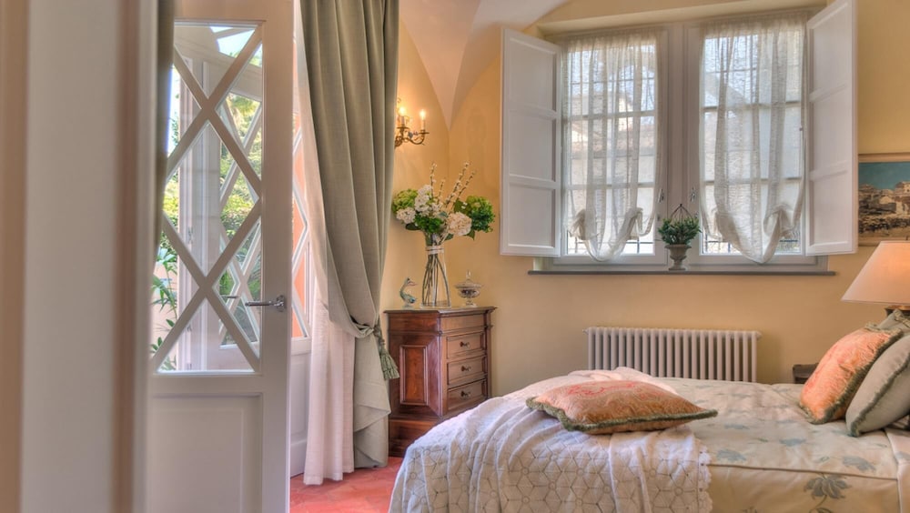 Casa Vera in Lucca With 2 Bedrooms and 2 Bathrooms view 3