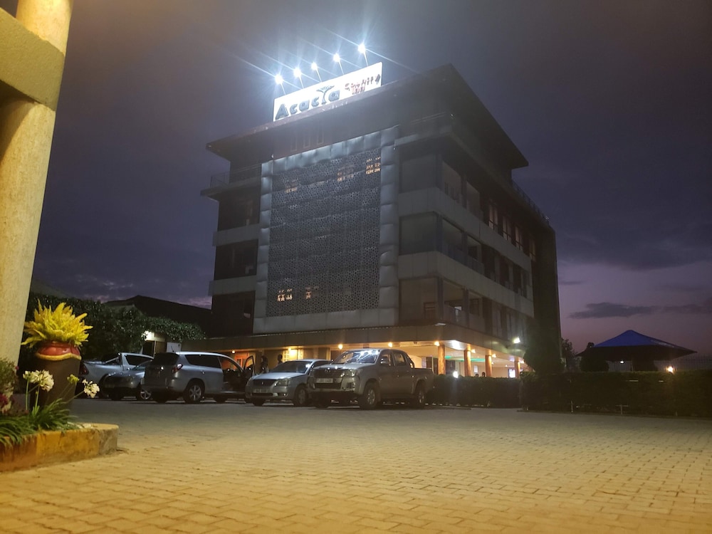 Acacia country Inn