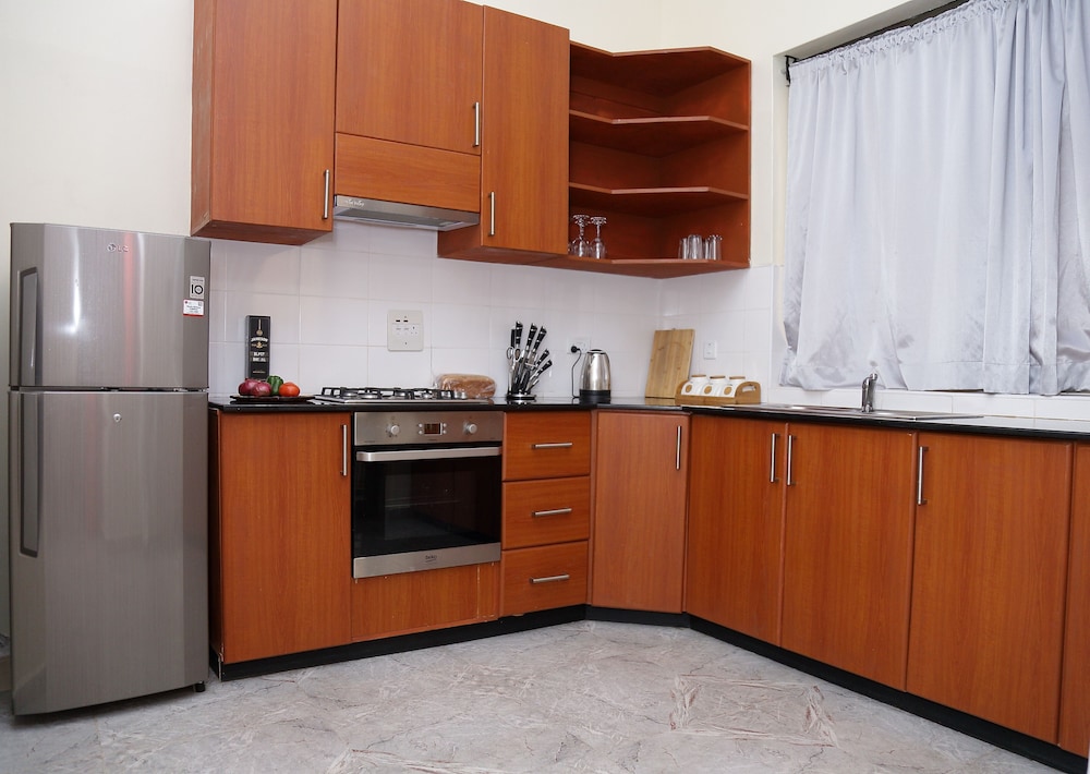 Deluxe 3-bed Apartment With Swimming Pool view 4