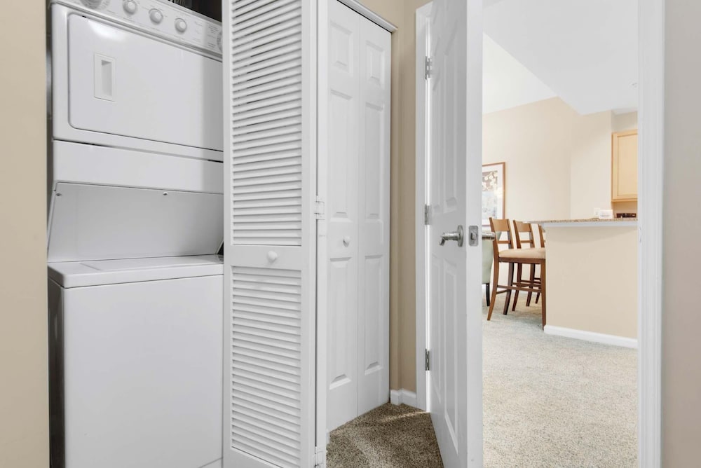 Palms Resort #2108 Jr. 2BR