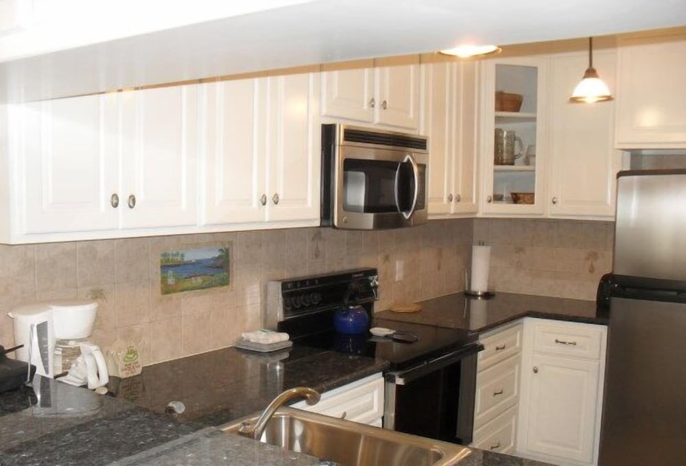 By The Sea Gulf View Deluxe Condo