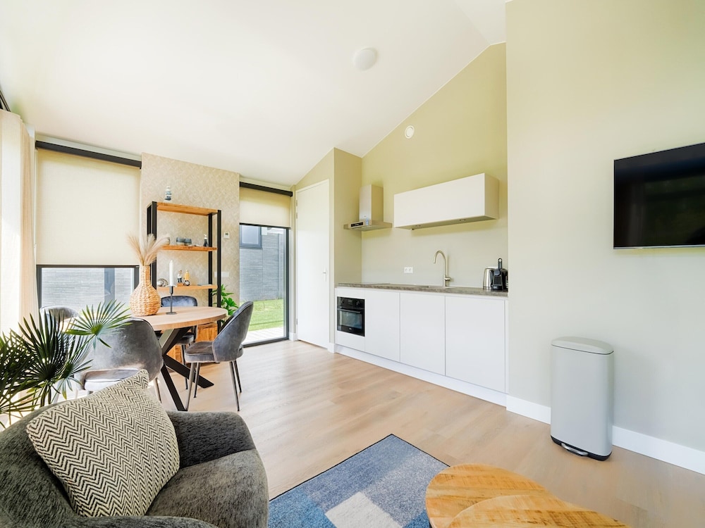 Holiday Home Near Kaag Lakes and Leiden Canals