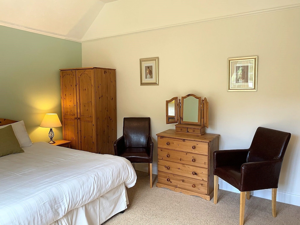 Polraen Country House