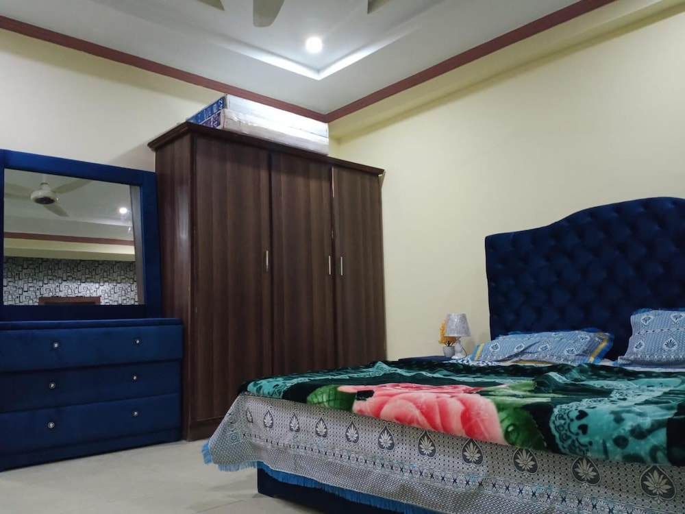 Lovely 2-bed Apartment in Rawalpindi view 2