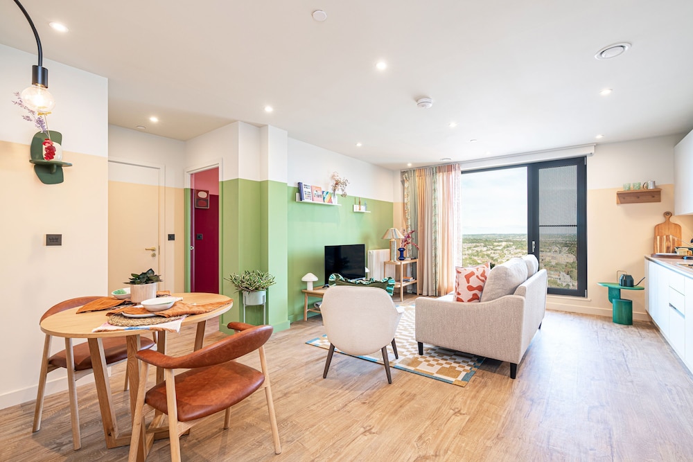 The Eades Laura Perryman 1 Bed
