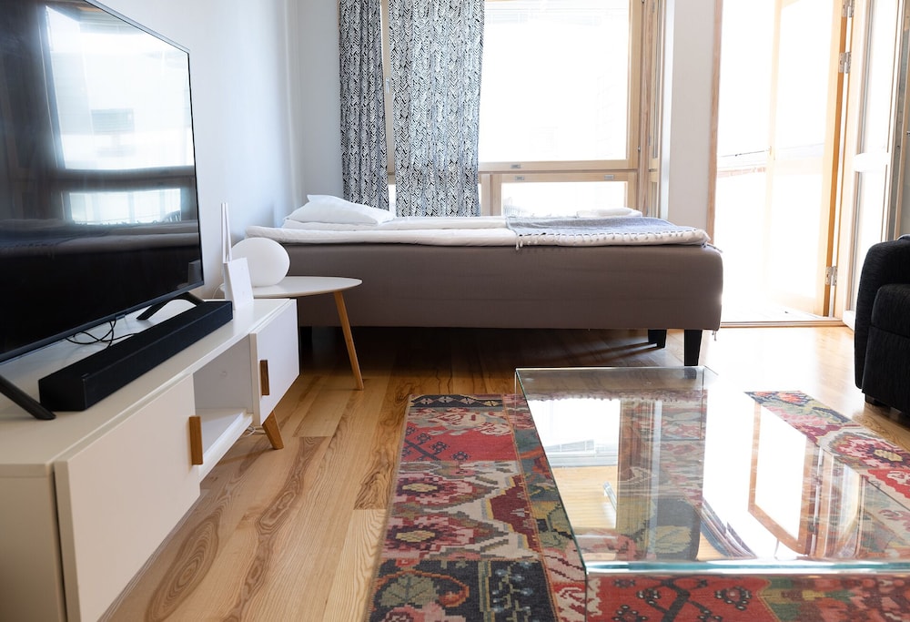 2ndhomes Deluxe Studio w Sauna & Balcony view 3