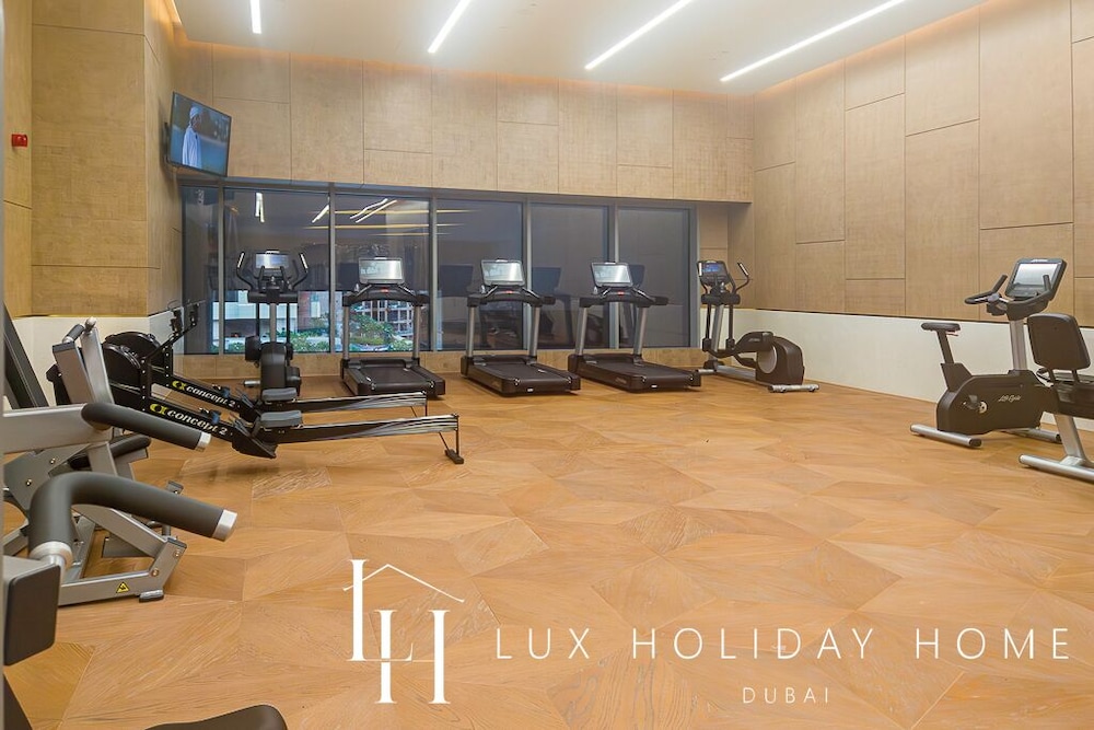 LUX Iconic Views at Palm Tower Suite 5