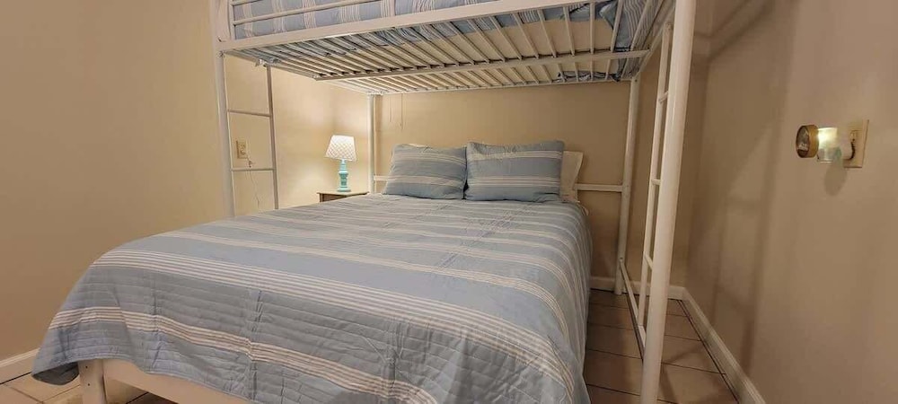 Bay View Great Deck Pool 2 Levels & 3 Bedr 3 Bedroom Condo
