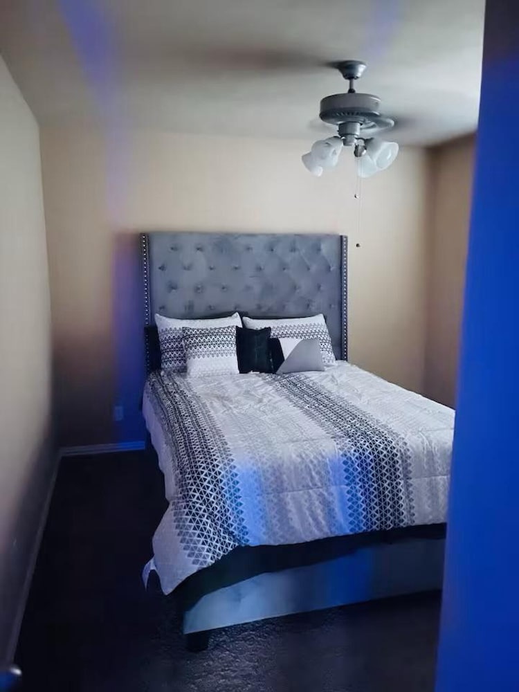 Luxury Stay - Near Houston Airport