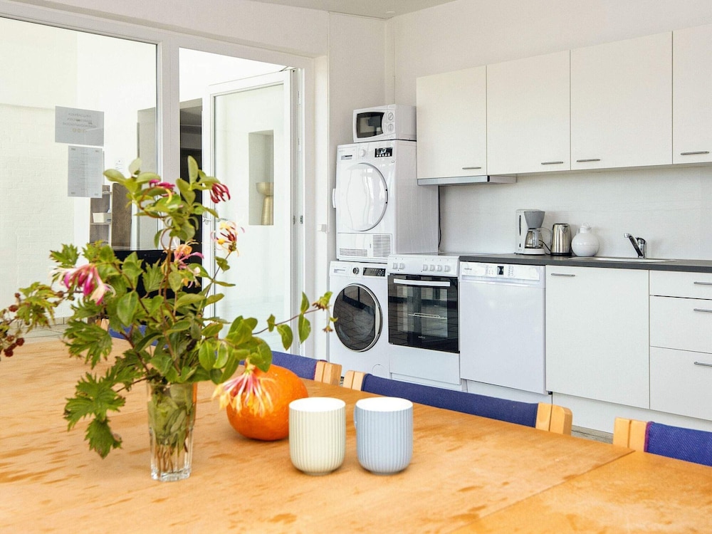 Apartment With Shared Kitchen in Vederso