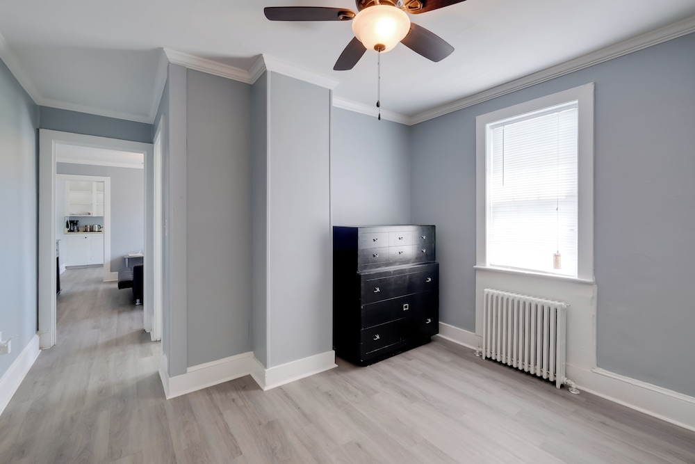 Near Loudoun Wine Trail: Apt w/ Restaurant On-site