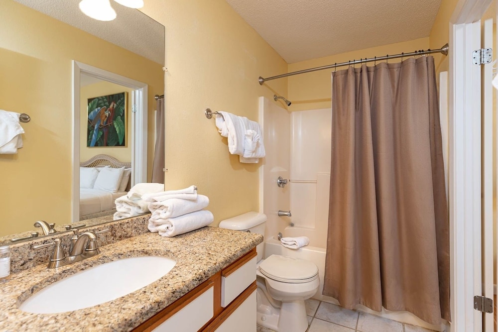 Phoenix East 2 2152 1 Bedroom Condo