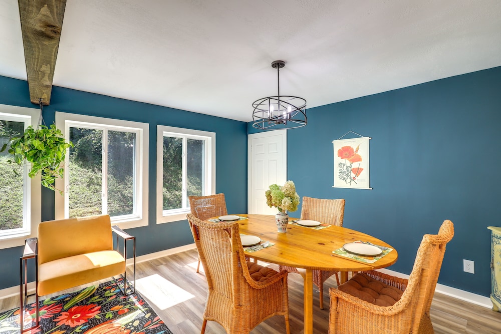 Weaverville Retreat w/ Private Hiking Trail!