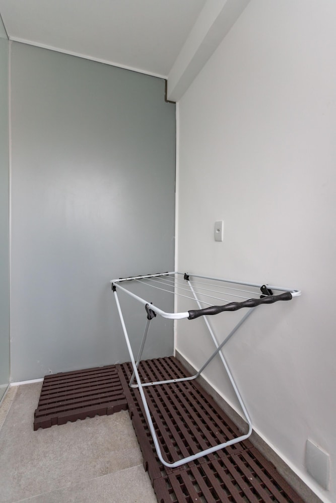 Modern Refuge in Gl ria s Heart Cdl1004 Z5
