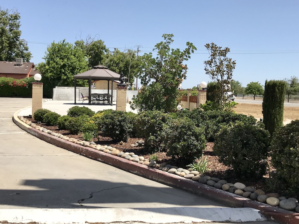 Town & Country Motel