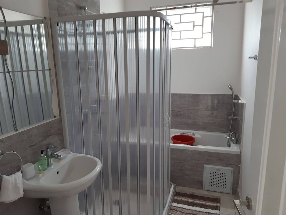 Serene Oasis in East Legon Hills - Chic 2 Bedroom Retreat