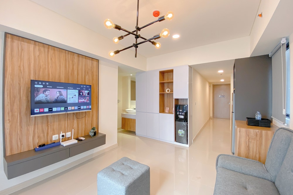 Cozy And Modern 2Br At Meikarta Apartment