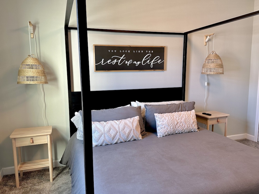 Luxurious Retreat Games & More
