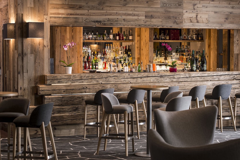 Huez Vacations - Hotel Le Pic Blanc - Property Image 8