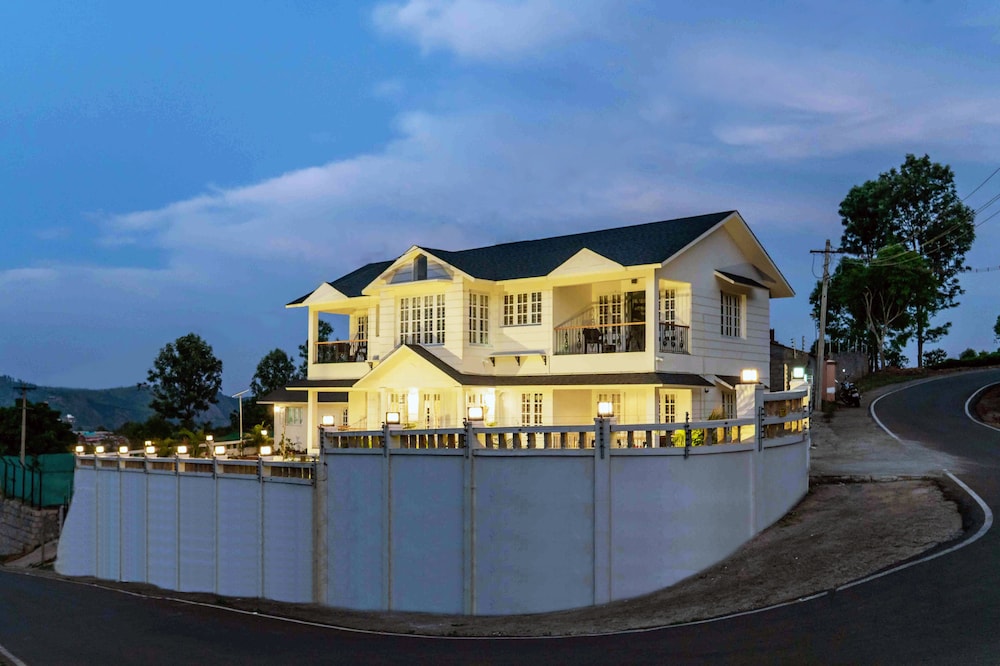 Pihoo Villa by Vista Rooms view 5