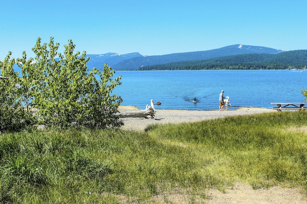 Valley View Condo w/ Resort Amenities