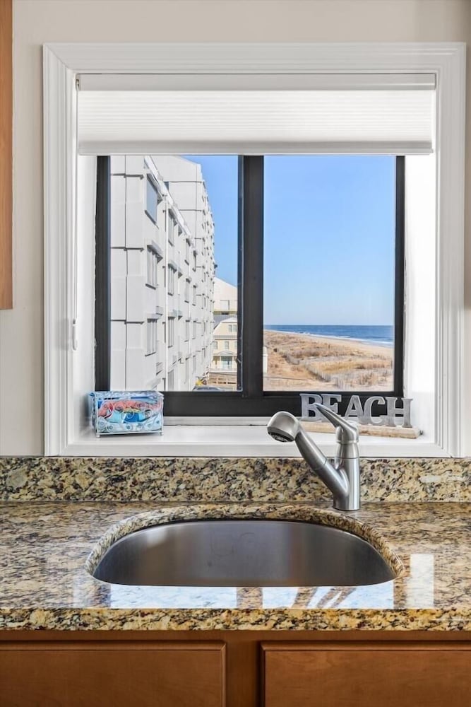 Golden Surf 301 2 Bedroom Condo