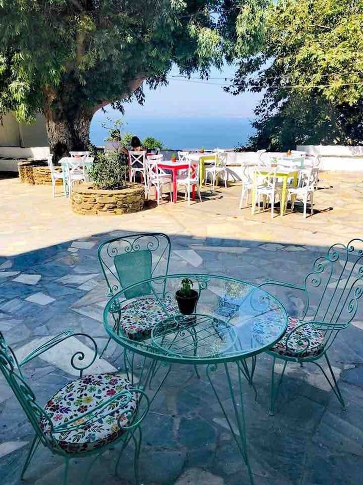 Village Aura in Tinos