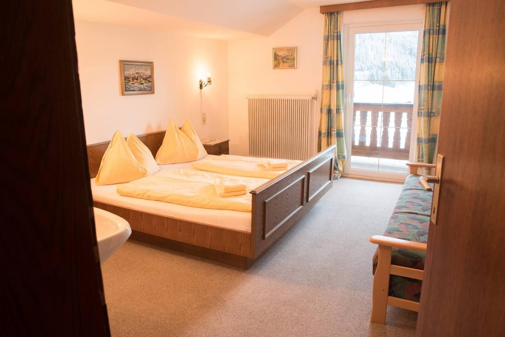 10bedroom House Obertauern-salzburg for 30 People view 2