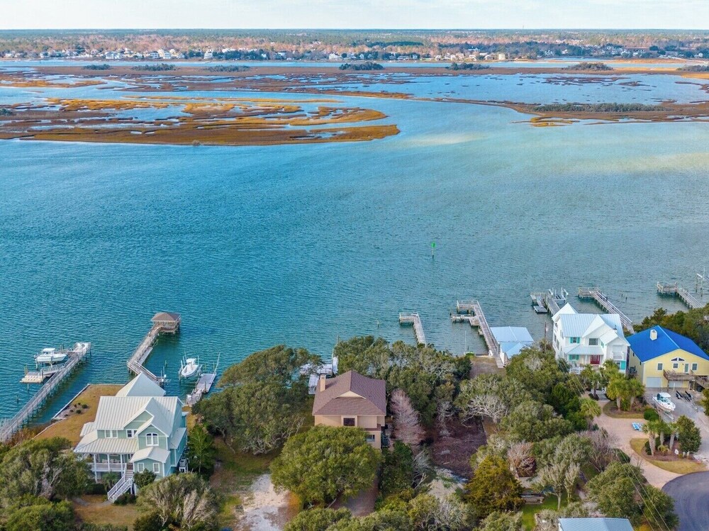 Nicholson Oaks by Topsail Realty