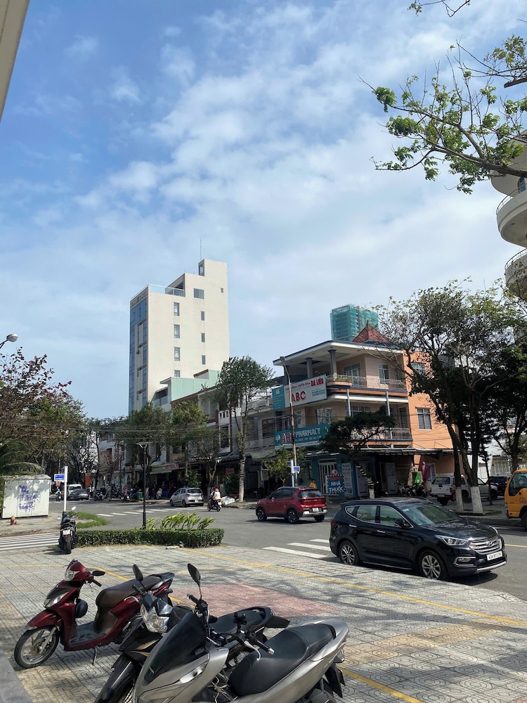 Monarchy Luxury Serviced Apartments