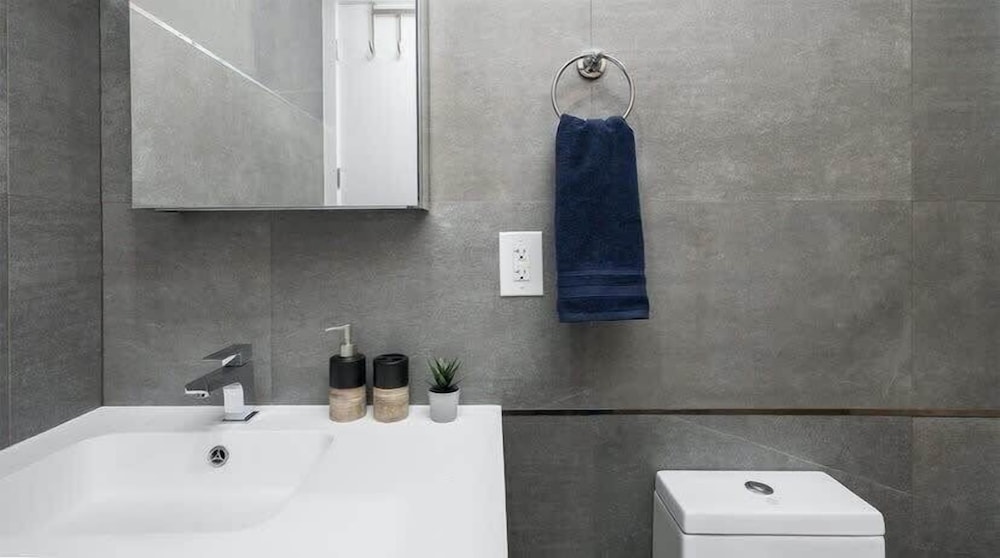 1597 New York Apt