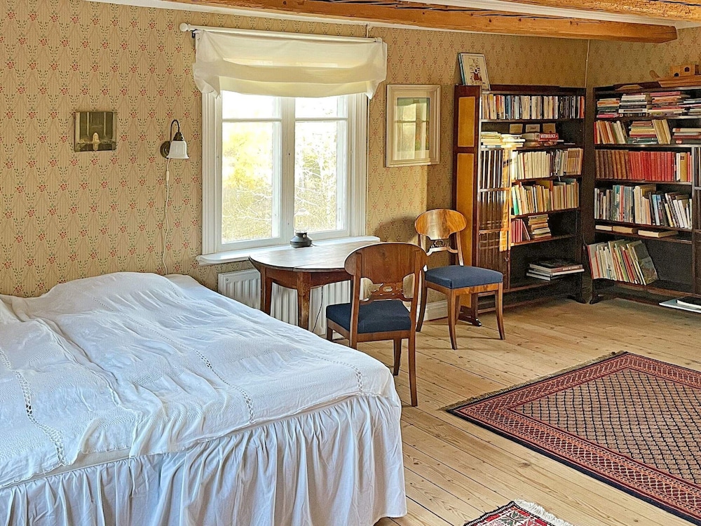 Idyllic Family Retreat Close to the Sea view 2