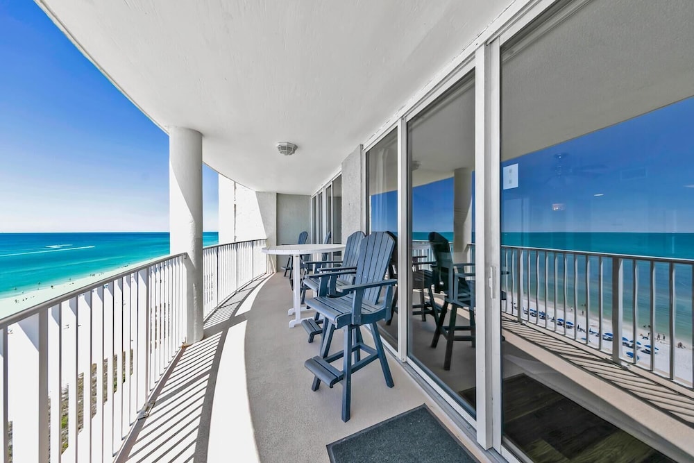 Long Beach Resort 4-902