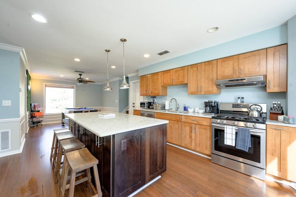 Enjoy Beautiful Ormond Beach 4BR Apt Wifi Pool