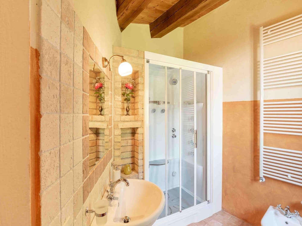 Relaxing Retreat in Le Marche view 3