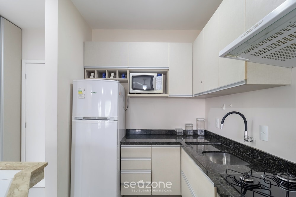 Charming Stay Steps From the Sea Ftm0401