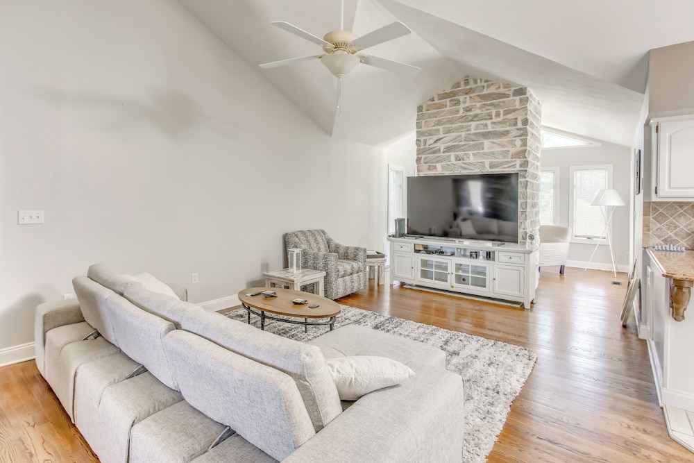 Dine, Shop & Splash: Family Home in Myrtle Beach