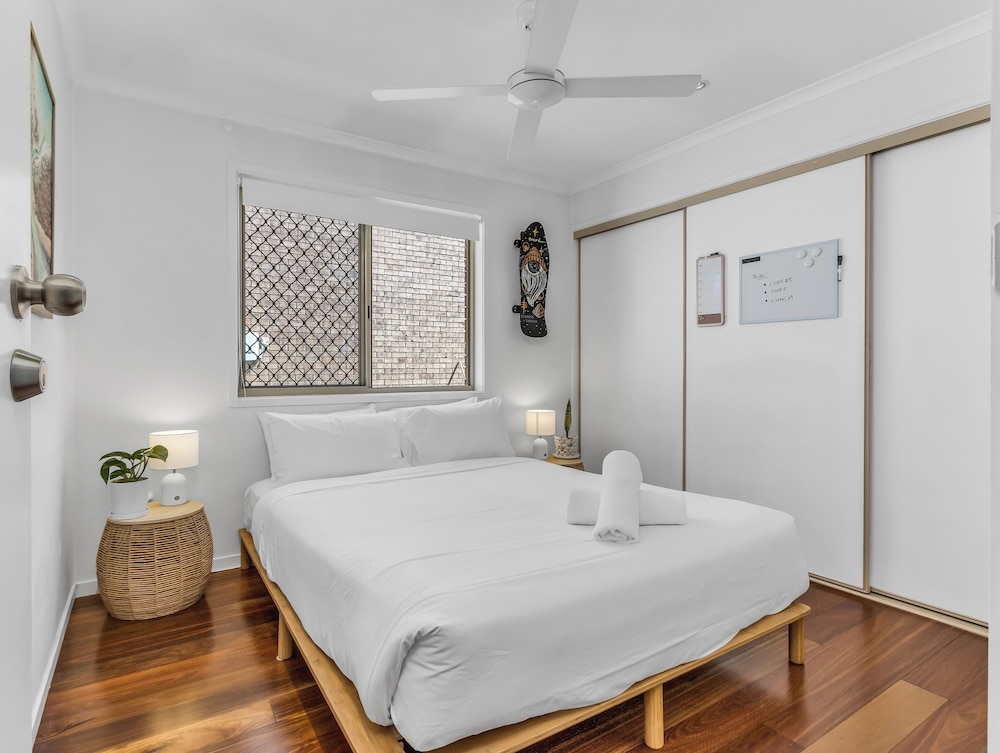Kirra Shores Coastal Hideaway