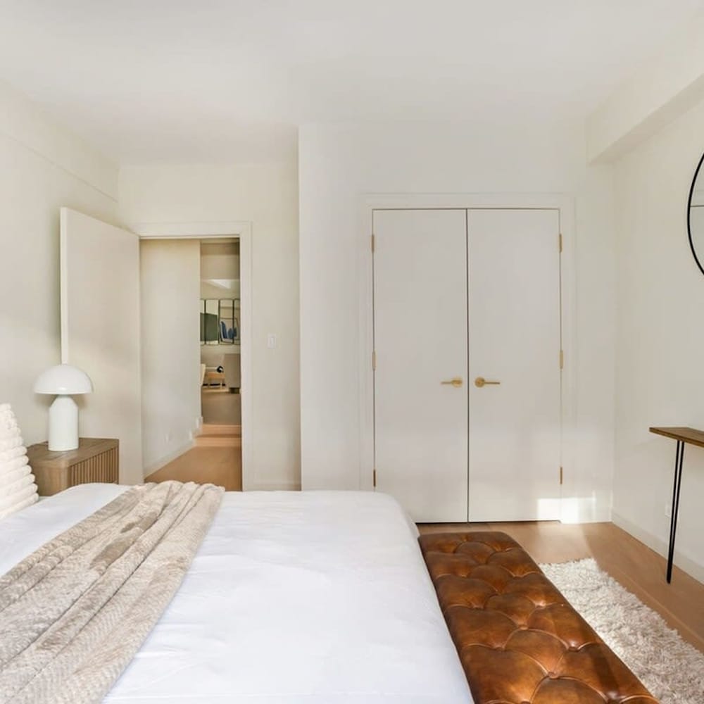 52-3de Newly Renovated 2BR BTH Midtown East