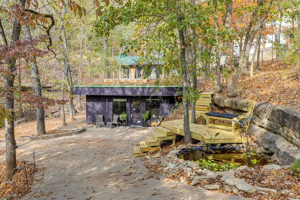 Grill & Rooftop Deck: Cozy Hideaway in Garfield