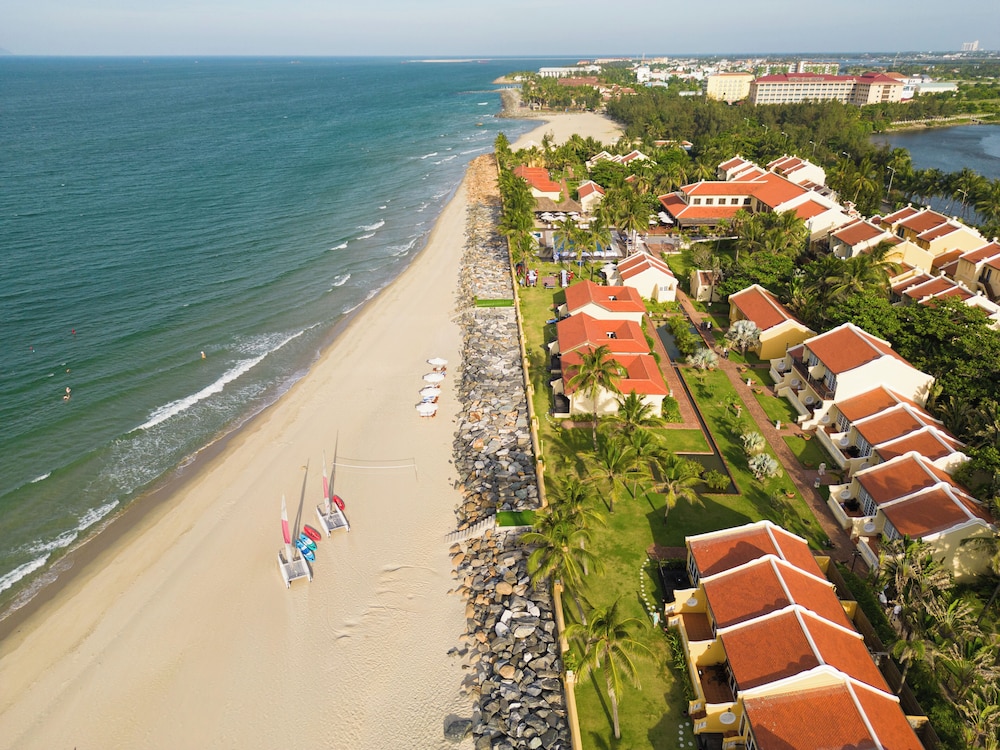Victoria Hoi An Beach Resort & Spa
