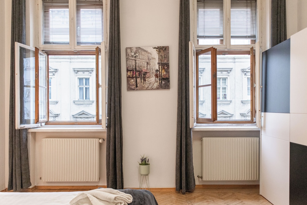 Comfort 3BR Apt Near Wiener Stadthalle