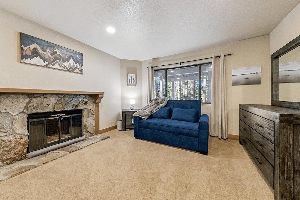 1192 Timber Lane 4 Bedroom Home