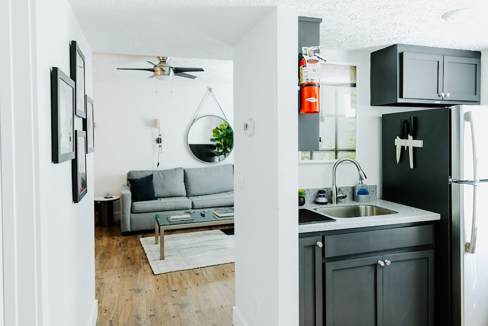 The Vinyl at Music Row - 1 Bedroom Garden Suite