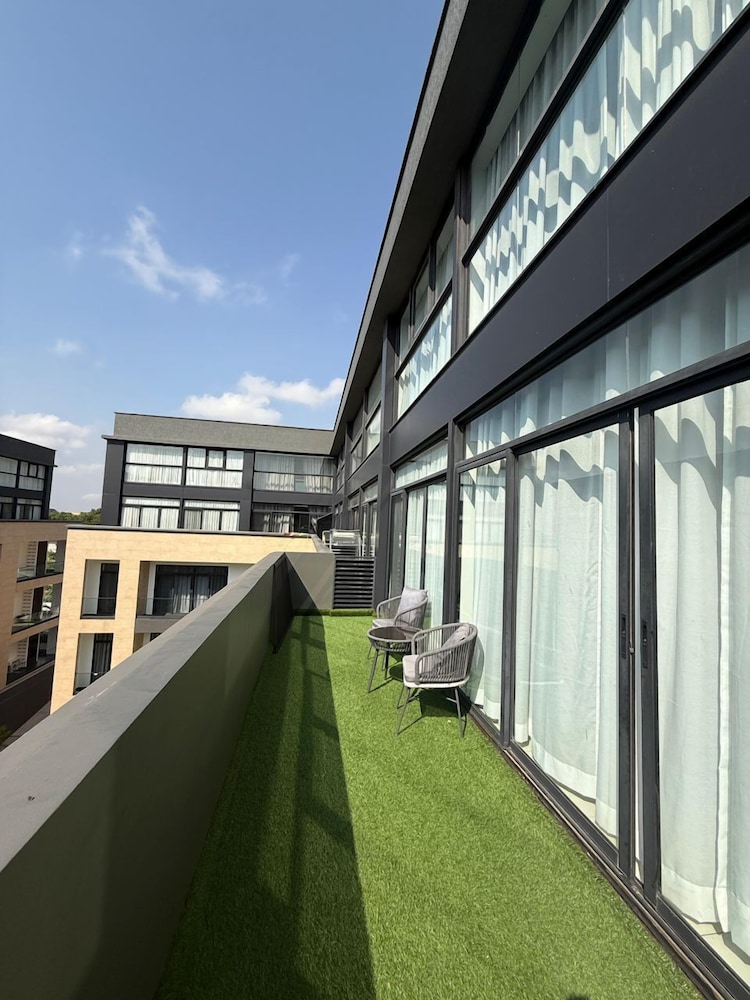 2 bedroom duplex apartment