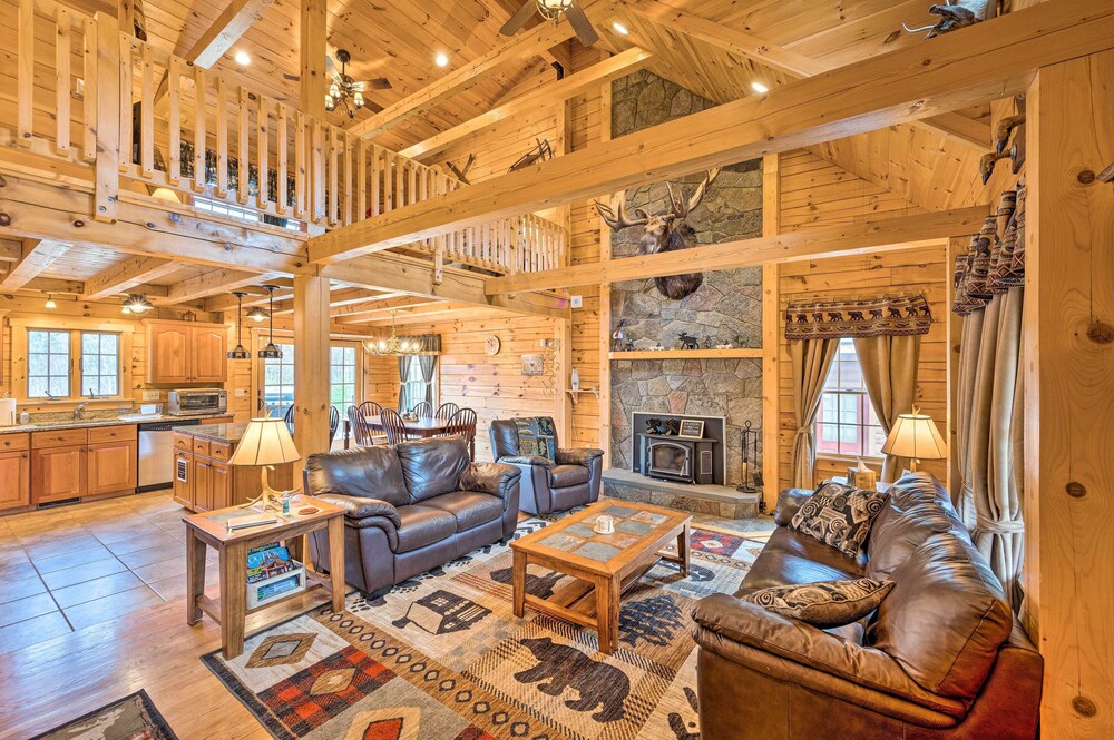 9 Mi to Bretton Woods: Carroll Log Cabin w/ Deck view 2