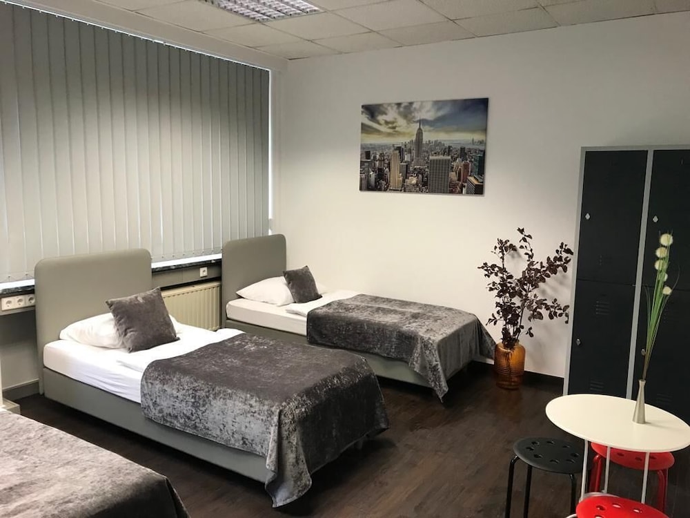 Hostel Messe Laatzen view 3