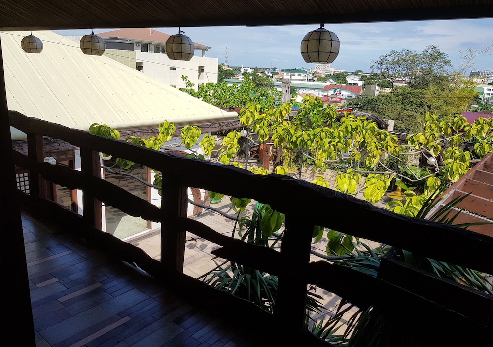 GAP Plaza Hotel