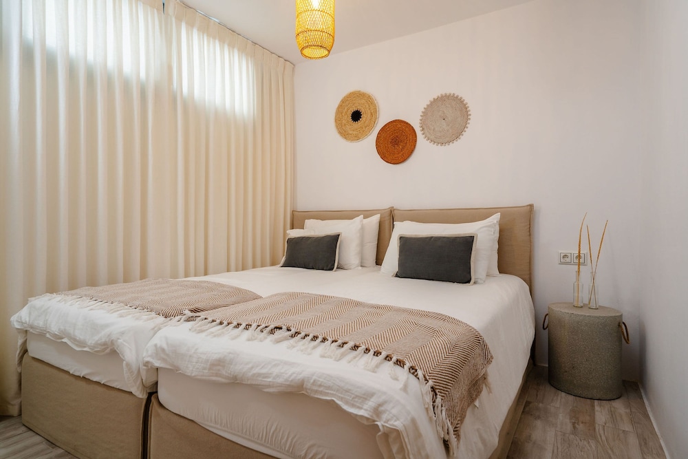 Villa Ama Plaka With 3 Bedrooms and 3 Bathrooms